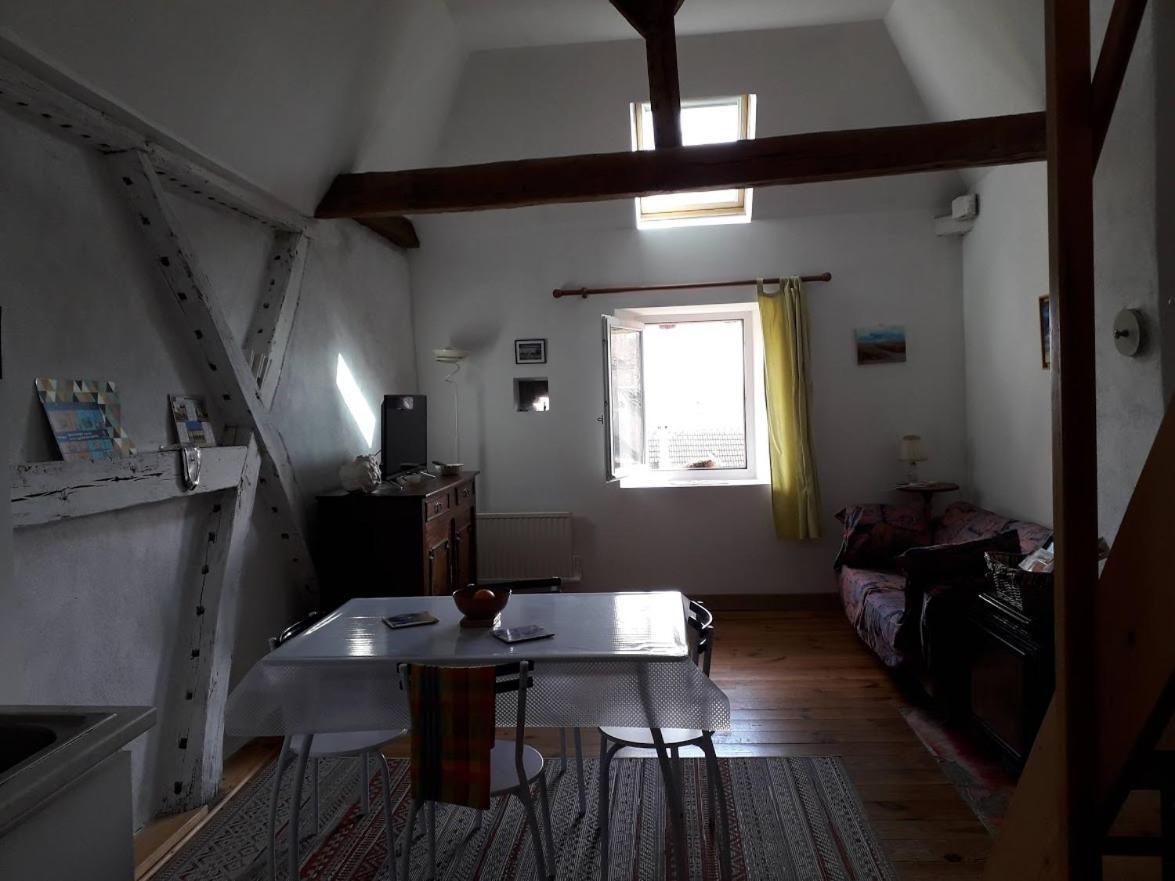 L'Atelier Du Chapeau Rouge Apartman Souvigny Kültér fotó